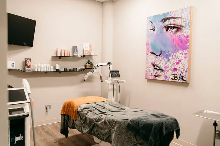 The New Image Works Old Town Chicago clinic, interior 3